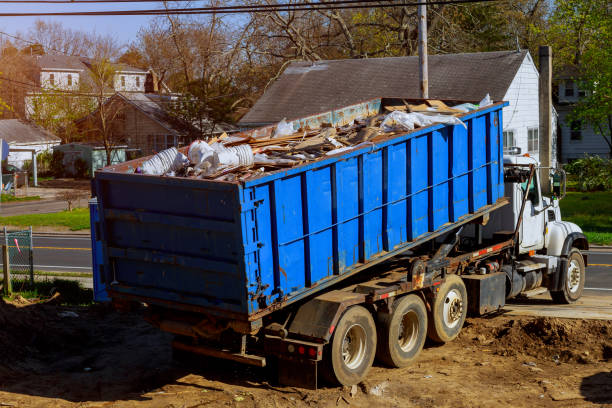 Best Yard Waste Removal  in Mequon, WI